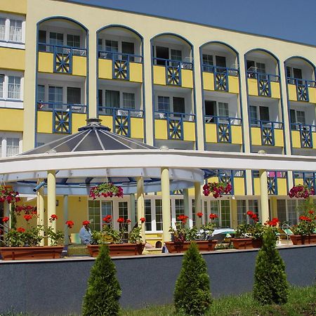 Hotel Rudolf Хайдусобосло Экстерьер фото